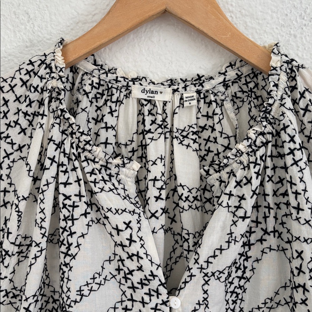 Dylan Cotton Ivory Black Floral Embroidered Short Sleeve Peasant Blouse Top - Picture 4 of 12